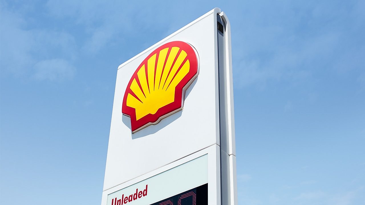 Shell logo na čerpacej stanici