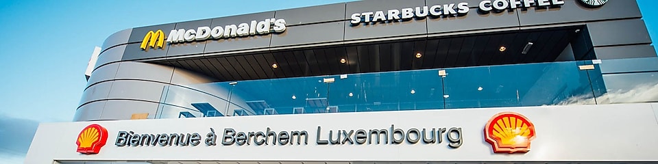 Shell Berchem, including Starbucks and McDonalds