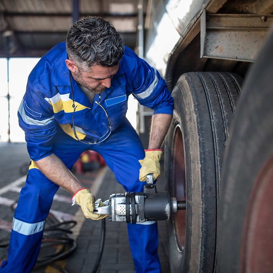 Man repairing the tyre