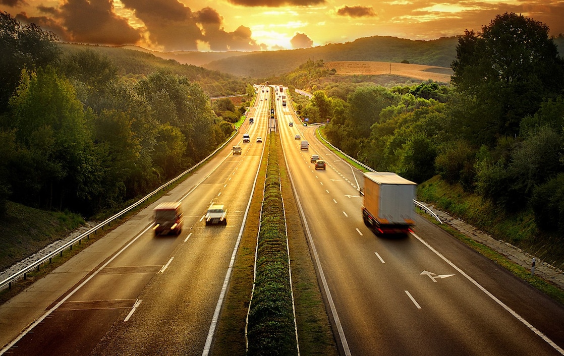 Dálnice s autami 