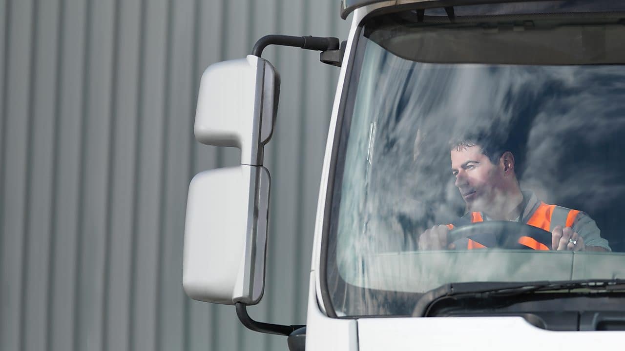 Opravy, parkovanie, umývanie nákladných vozidiel a čistenie nádrží