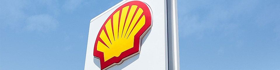 Shell logo na čerpacej stanici