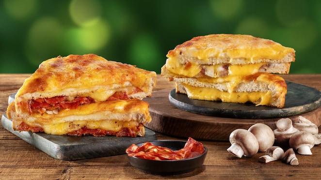 Foto dvoch Croque sendvičov