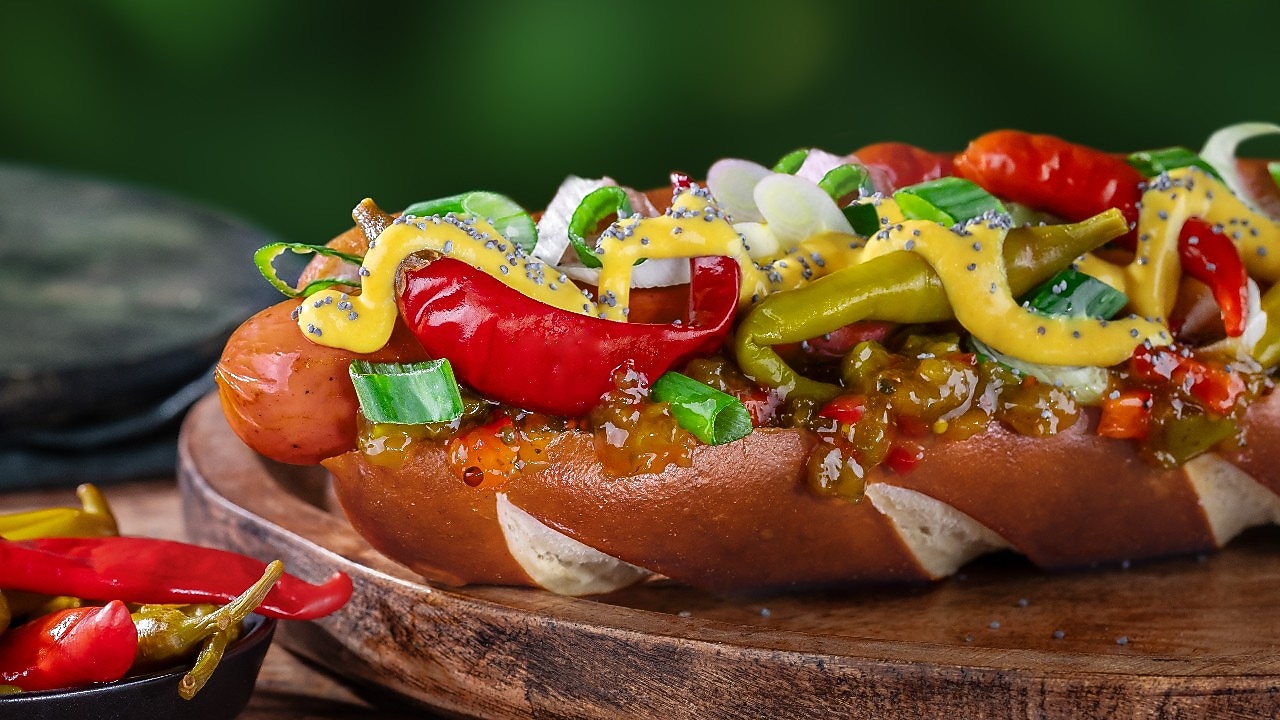 Foto hot dogu Gourmet s baraními rohmi