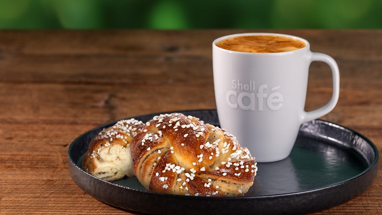 Uzol s kardamómom a káva