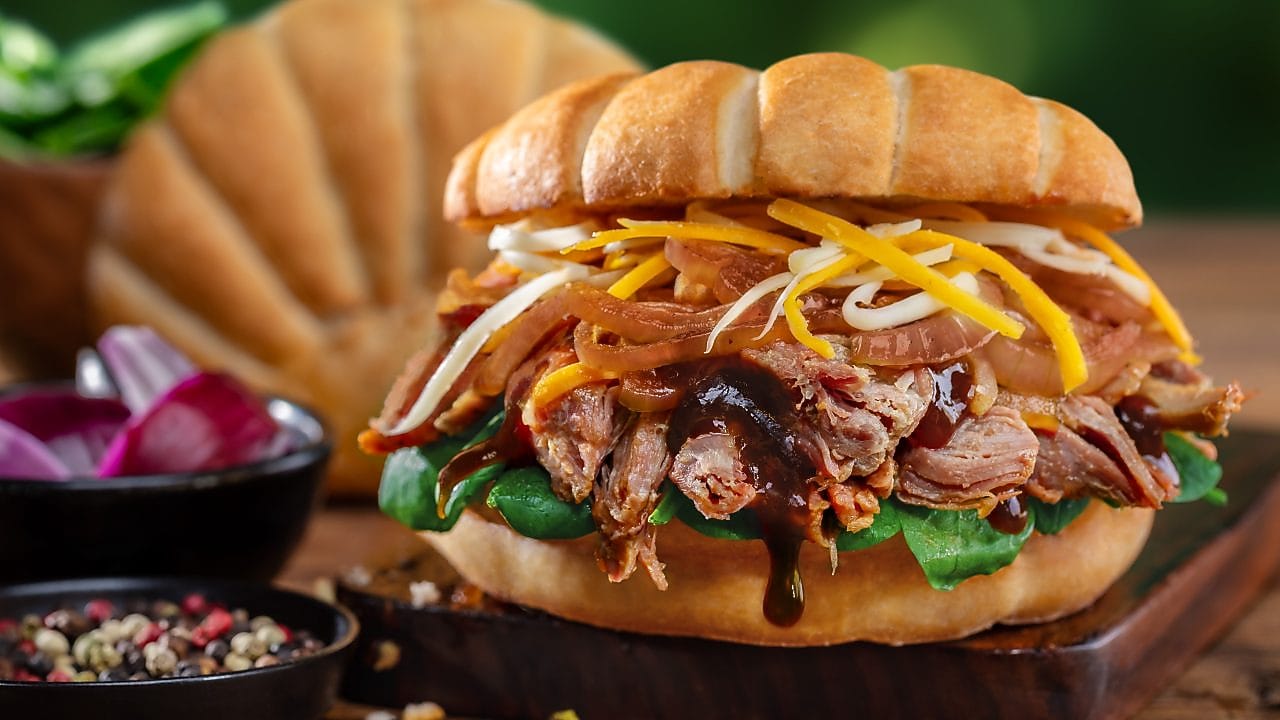 Foto Shell burgera s trhaným mäsom